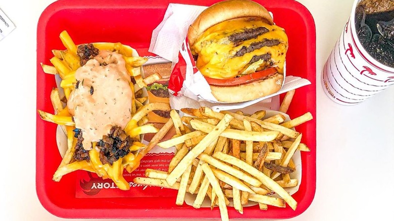 これを読むまでIn-N-Out Burgerを食べないでください