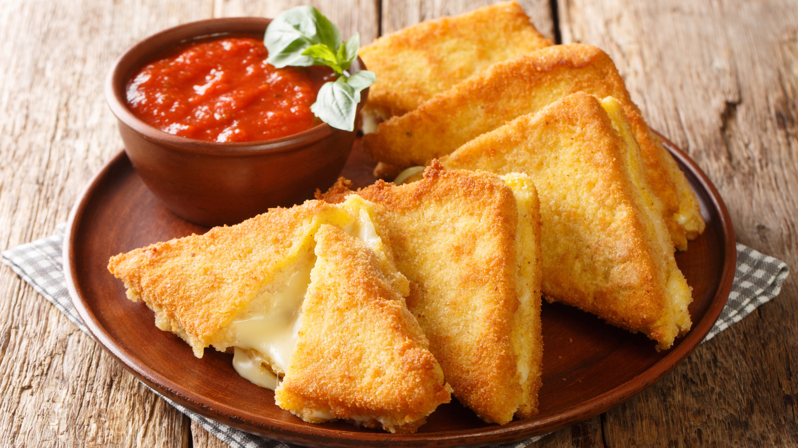 グリルチーズをイタリアの方法で作ると、あなたは決して戻らないでしょう