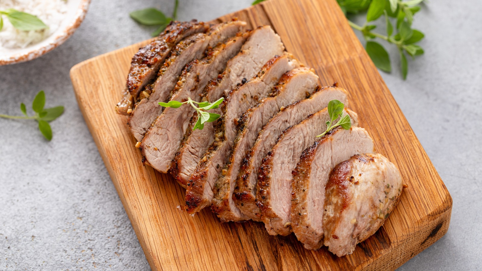 完璧な豚ヒレ肉とチョップを作るための調理方法